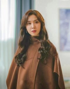 Dây Buộc Tóc Màu Hồng Lật Tẩy Bí Mật Của Chồng