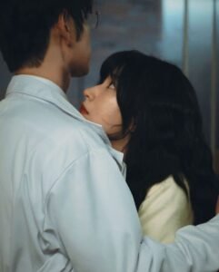 Bị Nhà Chồng Phân Biệt Đối Xử Suốt Mười Năm