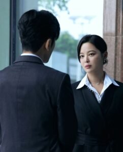 30 Chị Còn Đá Được Tra Nam
