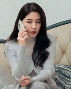 Tôi Nuôi Anh Thành Sếp, Anh Nuôi Bồ Sau Lưng Tôi