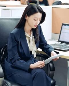 Xem mắt bị chê xấu, ba tháng sau anh ta trở thành thực tập sinh của tôi