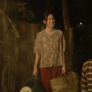 Người Phụ Nữ Trong Căn Bếp